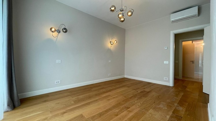 Vila tip duplex de vanzare 3 dormitoare, zona Iancu Nicolae - Padurea Baneasa, Bucuresti