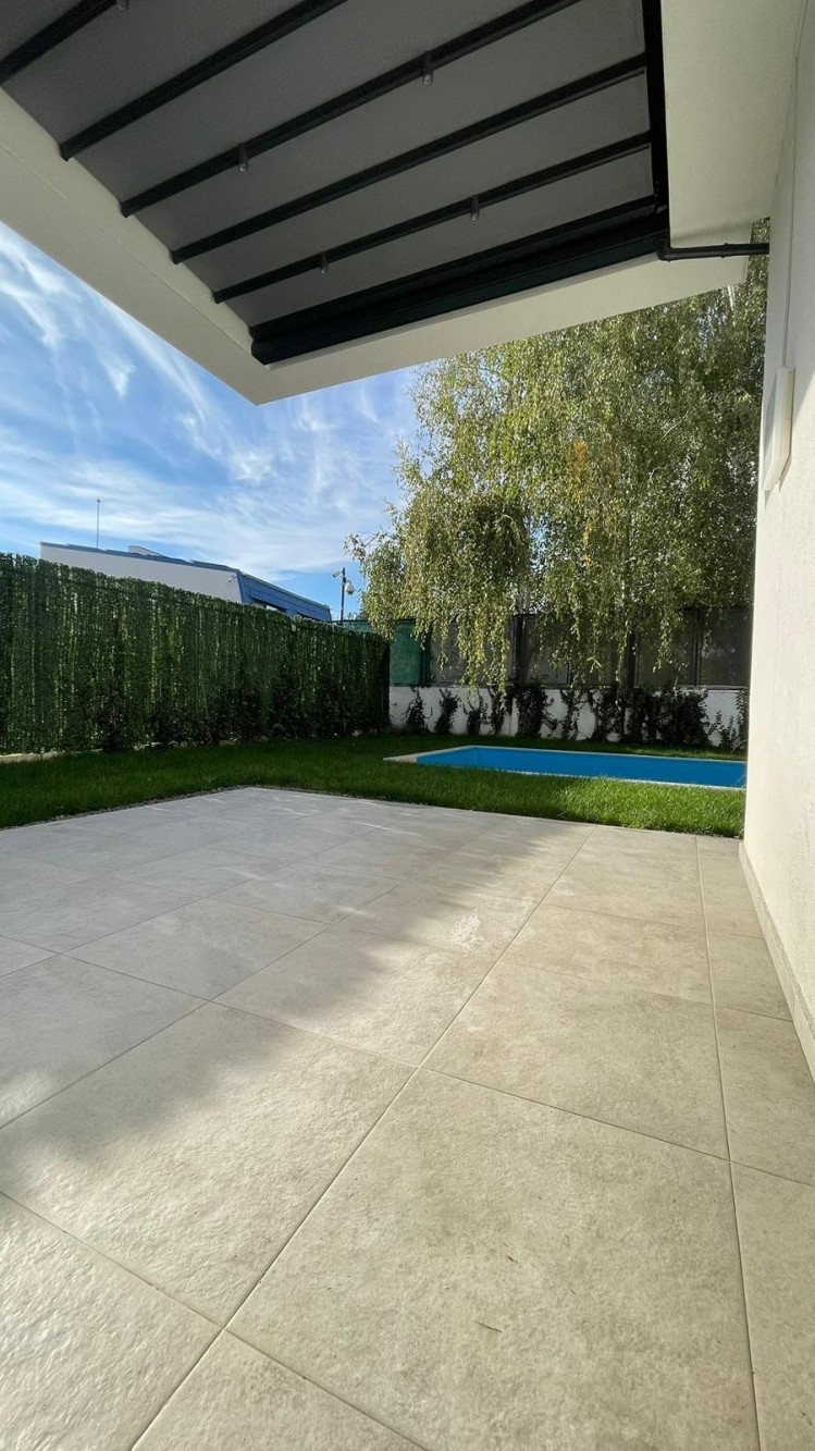 Vila tip duplex de vanzare 3 dormitoare, zona Iancu Nicolae - Padurea Baneasa, Bucuresti