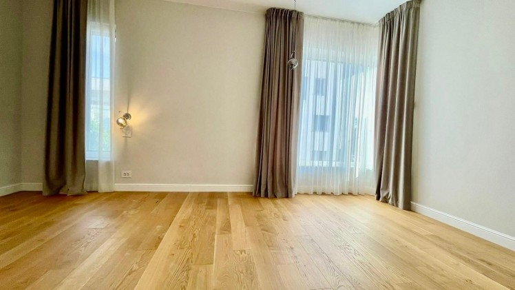 Vila tip duplex de vanzare 3 dormitoare, zona Iancu Nicolae - Padurea Baneasa, Bucuresti