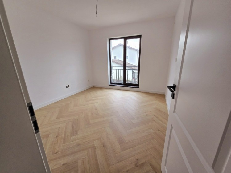 Vila tip duplex langa padure, 4 camere cu acces facil catre DN1, Corbeanca, judetul Ilfov