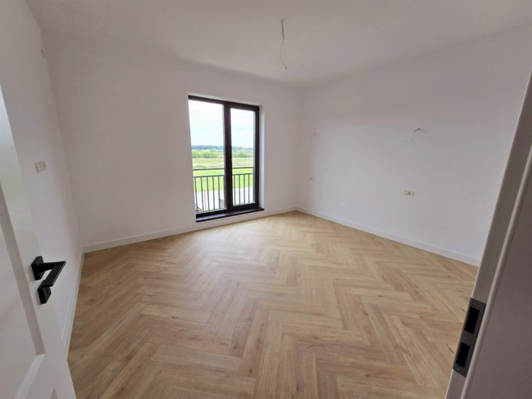 Vila tip duplex langa padure, 4 camere cu acces facil catre DN1, Corbeanca, judetul Ilfov