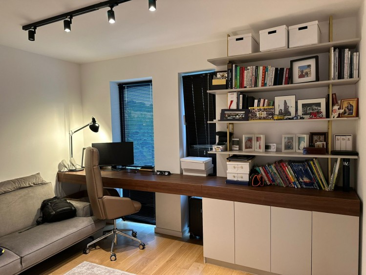 Semi-detached villa for sale fully furnished and equipped 4 rooms Corbeanca area, Ilfov county