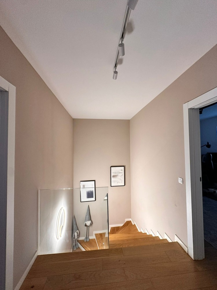 Semi-detached villa for sale fully furnished and equipped 4 rooms Corbeanca area, Ilfov county